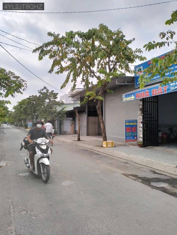 Bán nhà mặt tiền Sổ Hồng Riêng, Thới Tam Thôn 16, diện tích 4.8x22 nở hậu 10m. Giá 5.5tỷ TL nhẹ - Xã Thới Tam Thôn  -  Huyện Hóc Môn  - (ảnh - 0)