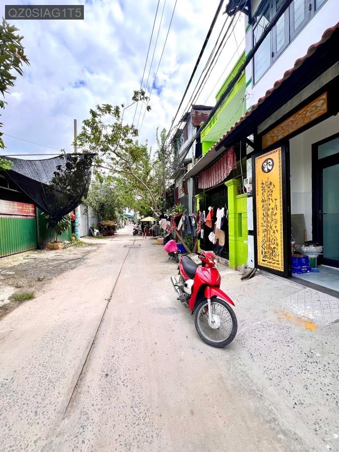 Bán nhà Ấp 6C cũ khu vực trung tâm. Nhà hướng tây, hẻm xe hơi - Xã Vĩnh Lộc A  -  Huyện Bình Chánh  - (ảnh - 0)