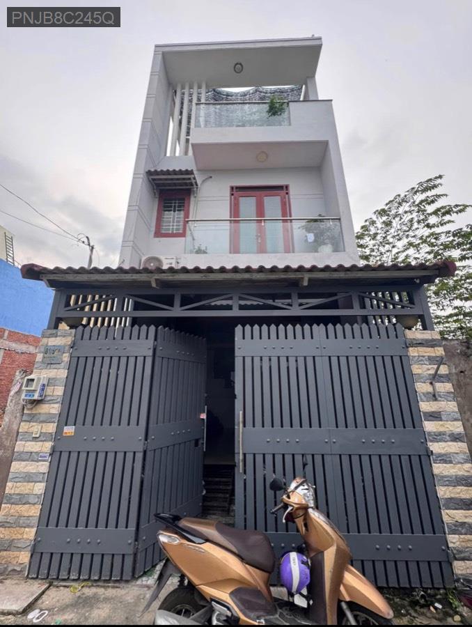 Bán nhà SHR cách chợ Đầu Mối Hóc Môn chỉ 200m, đường nhựa 5m xe hơi vào tận cửa  - Xã Bà Điểm  -  Huyện Hóc Môn  - (ảnh - 1)