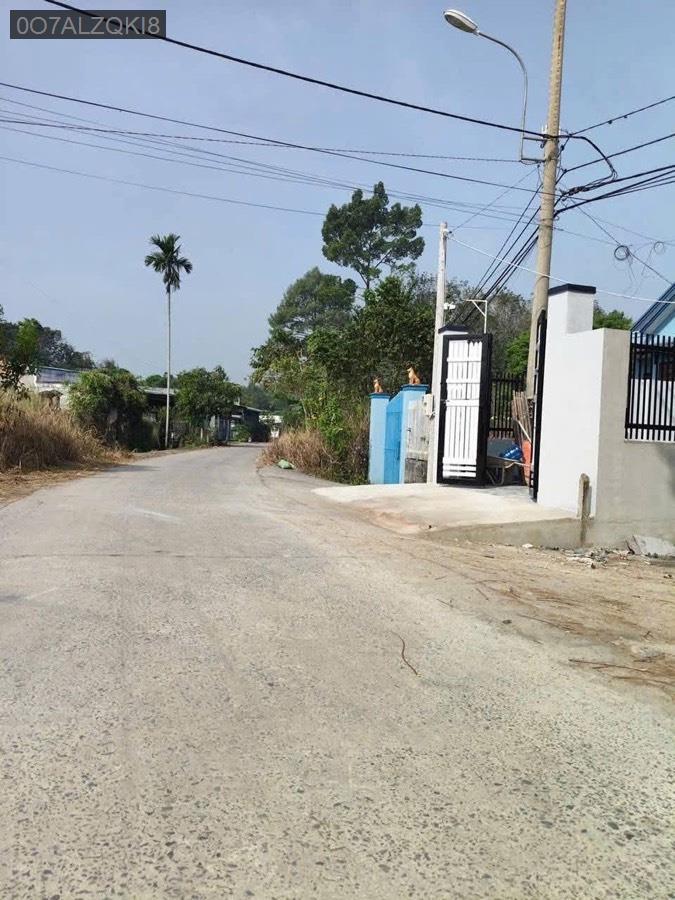 Bán nhà mới xây mặt tiền Lê Thị Sớm diện tích 5x28 full thổ cư. Giá 2tỷ350triệu còn bớt - Xã Phú Hòa Đông  -  Huyện Củ Chi  - (ảnh - 2)