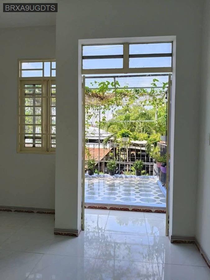 Bán nhà gần Thị Trấn Hóc Môn SHC nhà 1 trệt 1 lầu, có ban công phơi đồ, trồng cây, trồng rau,… - Xã Đông Thạnh  -  Huyện Hóc Môn  - (ảnh - 5)