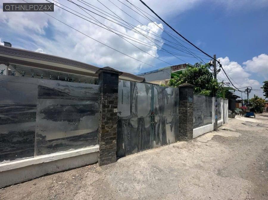 Bán đất tặng nhà cấp 4 gần chợ Hàn Thuyên. Tổng diện tích 365m trong đó có thổ 295m, hẻm 5m thông - Xã Vĩnh Lộc B  -  Huyện Bình Chánh  - (ảnh - 0)