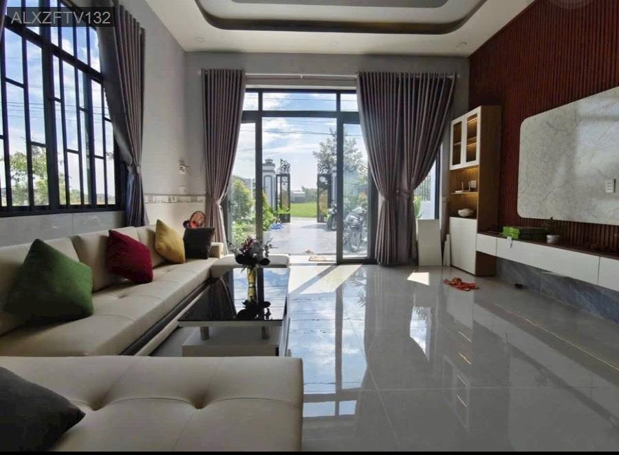 Bán nhà lầu sân vườn mặt tiền nhựa Rừng Dầu, diện tích 5x35 full thổ cư SHR - Xã Mỹ Hạnh Bắc  -  Huyện Đức Hòa  - (ảnh - 3)