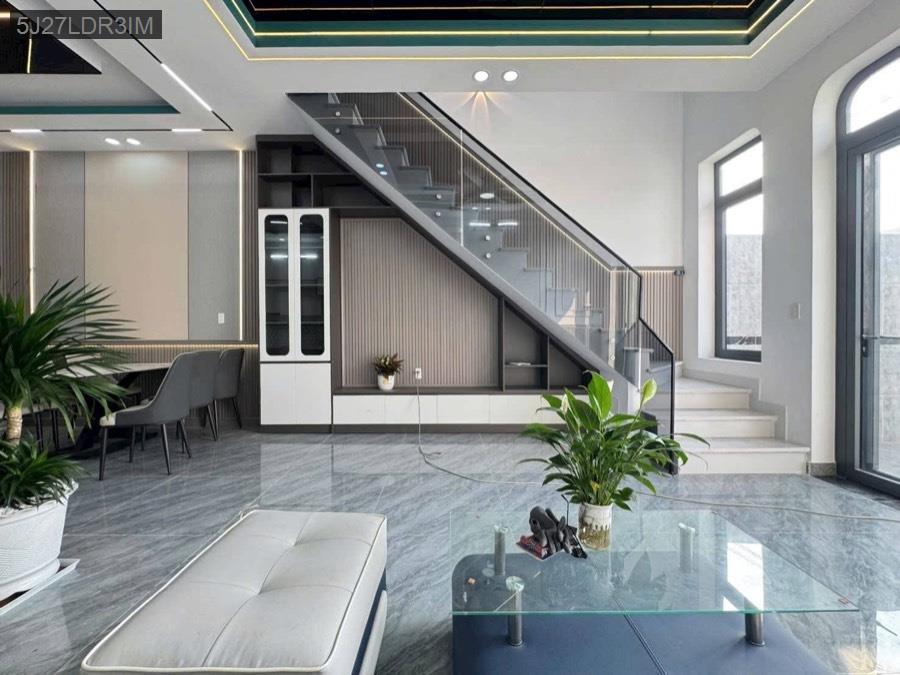 Bán nhà phố mặt tiền đường bê tông cách ngã 3 Mỹ Hạnh 1km. SHR 5x25 - Giá 2tỷ860 - Xã Mỹ Hạnh Nam  -  Huyện Đức Hòa  - (ảnh - 4)