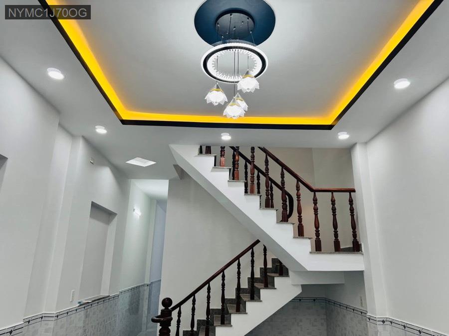 Bán nhà SHR cách mặt tiền Tô Ký chỉ vài bước, gần chợ, gần trường, giao thông thuận tiện - Xã Trung Chánh  -  Huyện Hóc Môn  - (ảnh - 1)