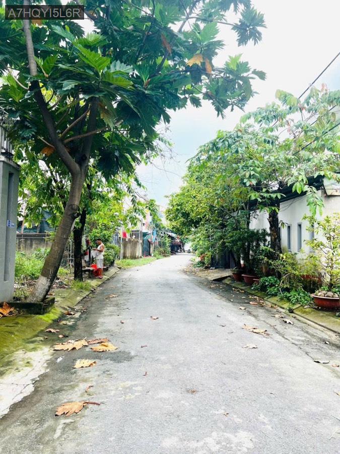 Bán nhà gần ngã 5 chợ Đầu Mối, diện tích 4x15 nhà 1 trệt 1 lầu. Giá 2tỷ390triệu TL nhẹ - Xã Bà Điểm  -  Huyện Hóc Môn  - (ảnh - 1)