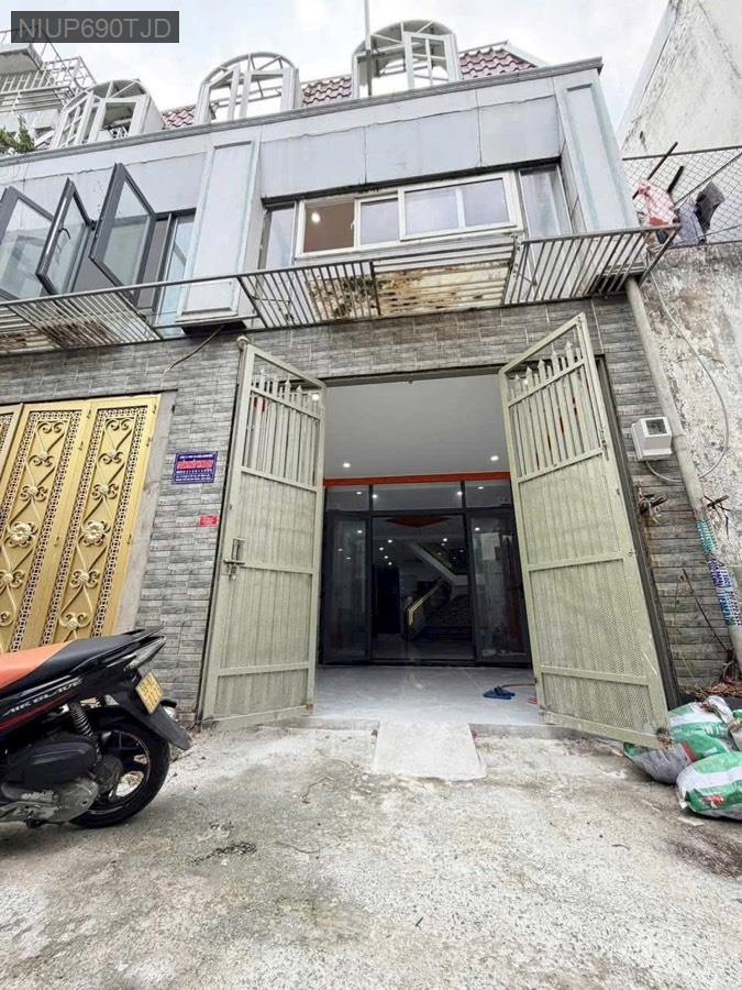 Bán nhà gác suốt hẻm 5m Khách Sạn Thảo Nguyên. Diện tích 4x17 - hướng đông  - Xã Vĩnh Lộc A  -  Huyện Bình Chánh  - (ảnh - 0)