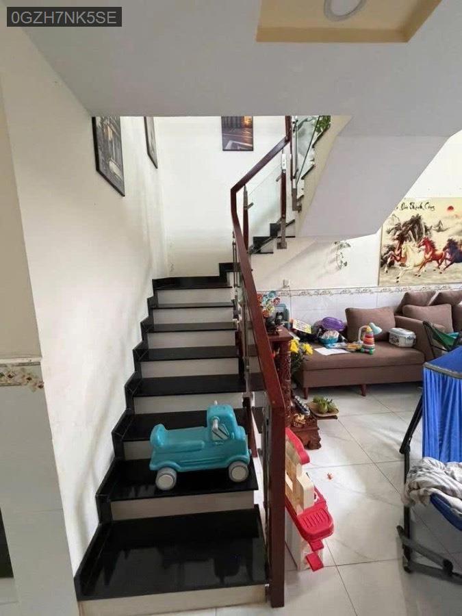 Bán nhà đường Thái Thị Giữ cách ngã tư Bà Điểm 400m. SHR 4x15 1 trệt 1 lửng, nhà hướng Tây Nam - Xã Bà Điểm  -  Huyện Hóc Môn  - (ảnh - 4)