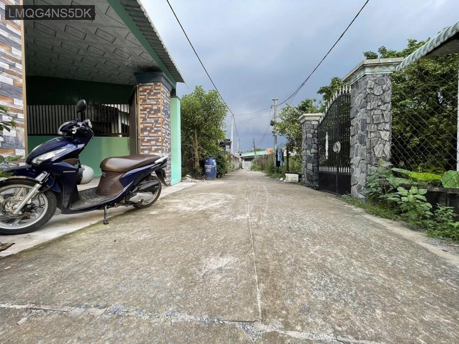 Bán nhà SHR mặt tiền đường bê tông Tân Thông Hội, xung quanh đầy đủ các tiện ích - Xã Tân Thông Hội  -  Huyện Củ Chi  - (ảnh - 0)