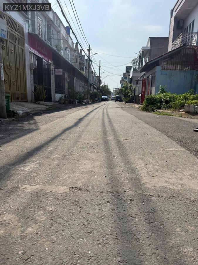 Bán nhà Sổ Hồng Riêng Phạm Thị Giây vào 80m, đường nhựa 6m. Giá 5tỷ650triệu TL - Xã Thới Tam Thôn  -  Huyện Hóc Môn  - (ảnh - 4)