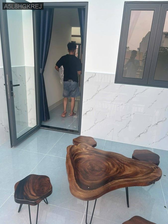 Bán nhà SHR cách đường Tô ký khoảng chừng 100m. Đường trước nhà 8m, hướng Tây Bắc - Xã Thới Tam Thôn  -  Huyện Hóc Môn  - (ảnh - 2)