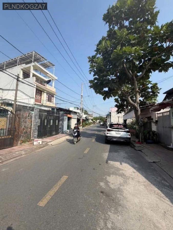 Bán nhà mặt tiền đường Tân Hiệp 31, diện tích 4x28. Giá 4tỷ250triệu TL - Xã Tân Hiệp  -  Huyện Hóc Môn  - (ảnh - 0)