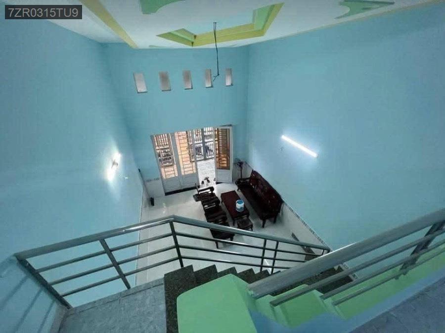 Bán nhà mặt tiền buôn bán ngay chợ 2-6, diện tích 4x16 gác lửng. Giá 2.4tỷ bớt lộc - Xã Vĩnh Lộc A  -  Huyện Bình Chánh  - (ảnh - 0)