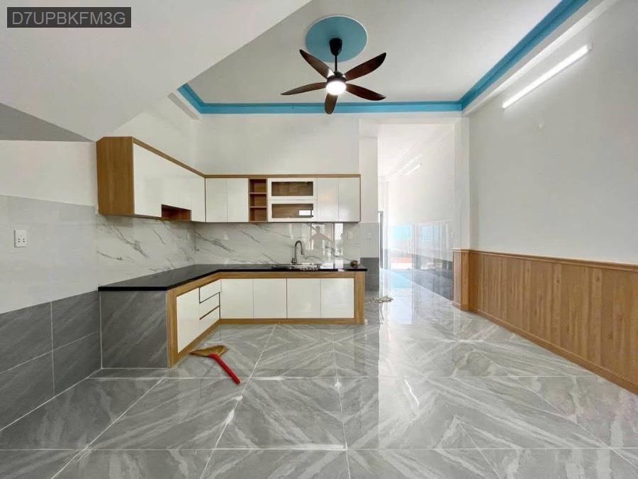 Bán nhà Đức Hòa Thượng SHR 5x30.5 nhà 1 trệt 1 lầu, sân ôtô, 3pn. Giá 3tỷ350tr - Xã Đức Hoà Thượng  -  Huyện Đức Hòa  - (ảnh - 3)