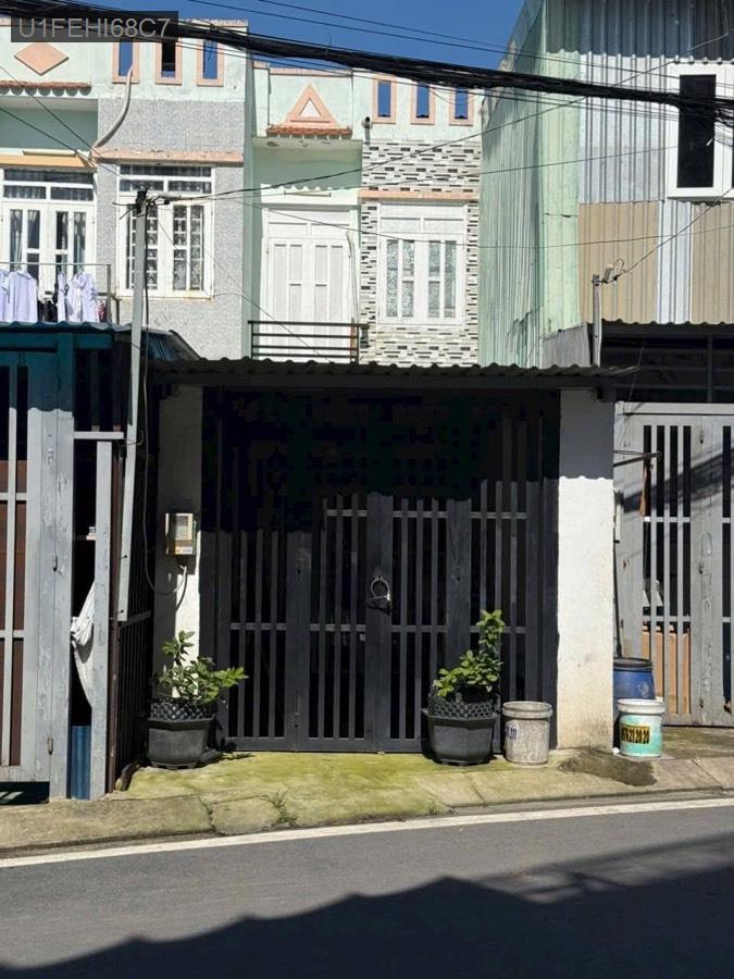 Bán nhà mặt tiền đường nhựa 8m, pháp lý sổ hồng chung. Giá 2.2tỷ TL - Xã Bà Điểm  -  Huyện Hóc Môn  - (ảnh - 2)