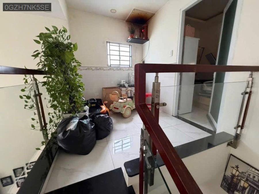 Bán nhà đường Thái Thị Giữ cách ngã tư Bà Điểm 400m. SHR 4x15 1 trệt 1 lửng, nhà hướng Tây Nam - Xã Bà Điểm  -  Huyện Hóc Môn  - (ảnh - 2)