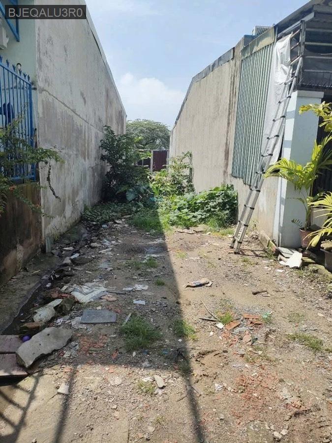 Bán đất SHR gần chợ đầu mối Hóc Môn, xây dựng tự do hoàn công đầy đủ. Giá 3tỷ450triệu TL - Xã Xuân Thới Thượng  -  Huyện Hóc Môn  - (ảnh - 0)