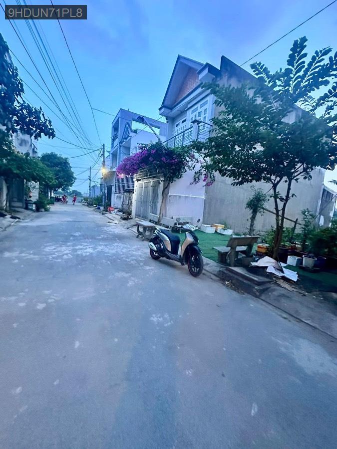 Bán đất đường Kênh Tiêu Bà Điểm 1, SHR 5x18 xin phép xây dựng được ngay. Giá 3.7tỷ bớt nhẹ - Xã Bà Điểm  -  Huyện Hóc Môn  - (ảnh - 1)