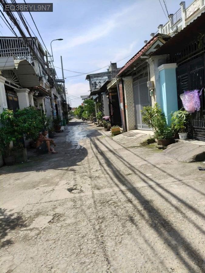 Bán nhà mặt tiền hẻm thông buôn bán Lê Thị Ngay. Gần chợ và trường học, nhà hướng đông - Xã Vĩnh Lộc A  -  Huyện Bình Chánh  - (ảnh - 1)