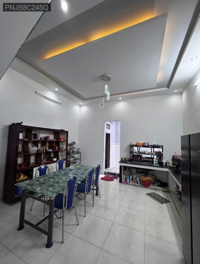 Bán nhà SHR cách chợ Đầu Mối Hóc Môn chỉ 200m, đường nhựa 5m xe hơi vào tận cửa  - Xã Bà Điểm  -  Huyện Hóc Môn  - (ảnh - 4)