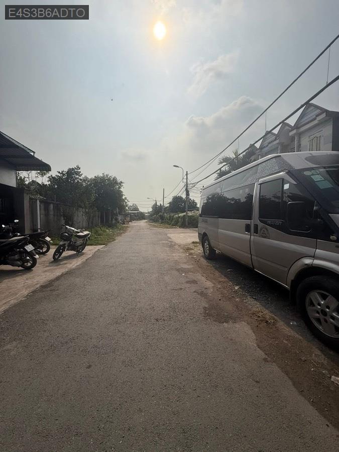 Bán nhà mặt tiền đường nhựa thông tứ hướng, gần quán Lâm Bò. Diện tích 7x19 có 98m thổ cư - Xã Tân Thạnh Đông  -  Huyện Củ Chi  - (ảnh - 4)