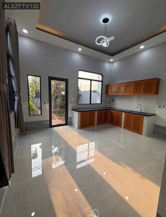 Bán nhà lầu sân vườn mặt tiền nhựa Rừng Dầu, diện tích 5x35 full thổ cư SHR - Xã Mỹ Hạnh Bắc  -  Huyện Đức Hòa  - (ảnh - 6)