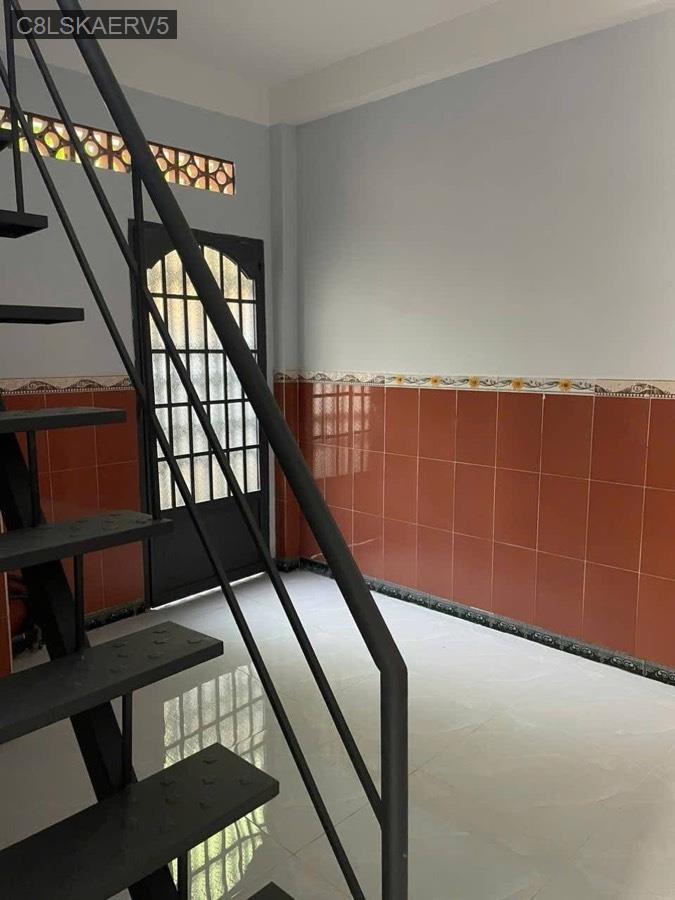 Bán nhà SHR cách đường Lê Thị Hà 100m, hẻm xe hơi thông. Nhà hướng Đông - Xã Tân Xuân  -  Huyện Hóc Môn  - (ảnh - 5)