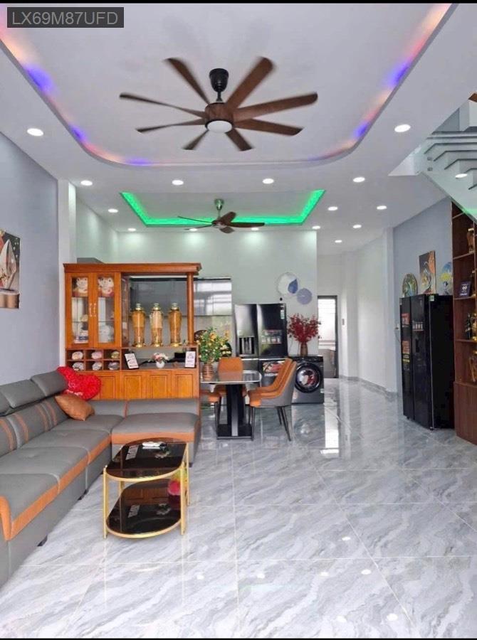 Bán nhà phố mặt tiền cầu nhà vuông, thiết kế hiện đại xây kiên cố - tặng full nội thất. Giá 3.6tỷTL - Xã Bình Mỹ  -  Huyện Củ Chi  - (ảnh - 1)