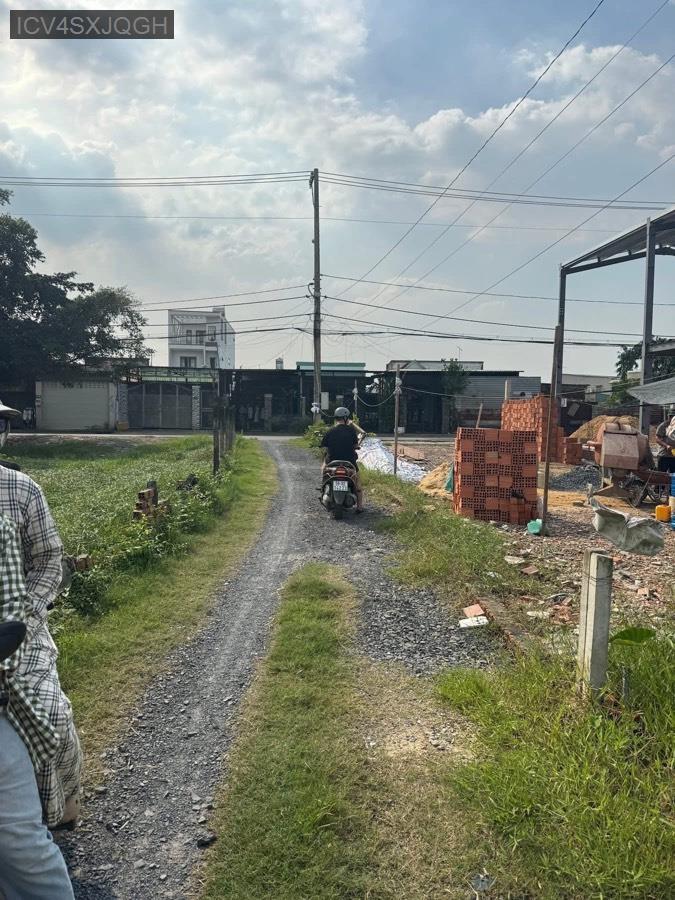 Bán đất Sổ Hồng Riêng mặt tiền Phùng Thị Chuyện. Giá 3tỷ3 - Xã Thới Tam Thôn  -  Huyện Hóc Môn  - (ảnh - 1)