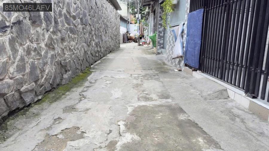 Bán nhà SHR hẻm Đường Tân Xuân 8, dt 5x22 cn 106m². Gồm 1 nhà cấp 4 dt 4x10 - Xã Tân Xuân  -  Huyện Hóc Môn  - (ảnh - 0)