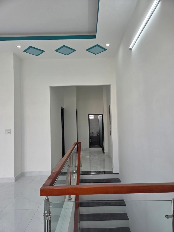 Bán nhà 1 trệt 1 lầu gần ngã tư quán đôi, chợ sáng, trường học. Giá 2tỷ9 còn TL - Xã Tân Thông Hội  -  Huyện Củ Chi  - (ảnh - 1)