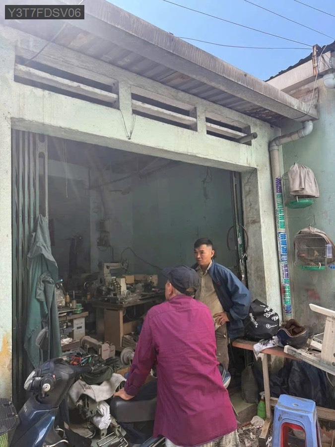 Bán nhà SHR khu dân cư gần sát chợ Bà Điểm. Diện tích 3.6x12 nhà trệt lửng - Giá 2tỷ950triệu  - Xã Bà Điểm  -  Huyện Hóc Môn  - (ảnh - 1)