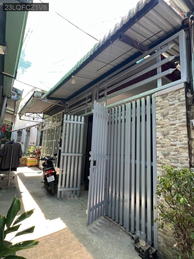 Bán nhà Nguyễn Thị Sáu bán kính 200m gần trường học Tam Đông 2, gần chợ. SHR diện tích 4.5x12 - Xã Thới Tam Thôn  -  Huyện Hóc Môn  - (ảnh - 6)