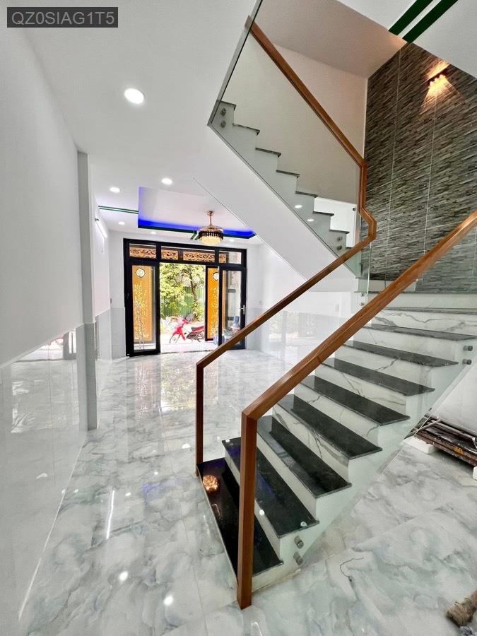 Bán nhà Ấp 6C cũ khu vực trung tâm. Nhà hướng tây, hẻm xe hơi - Xã Vĩnh Lộc A  -  Huyện Bình Chánh  - (ảnh - 5)