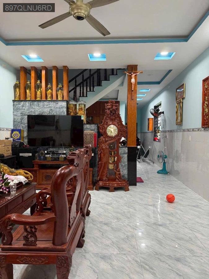 Bán nhà mặt tiền Sổ Hồng Riêng đường nhựa thông, gần quán gà 34. Đường nhựa 8m xe tải-Giá 5tỷ650tr - Xã Xuân Thới Sơn  -  Huyện Hóc Môn  - (ảnh - 1)