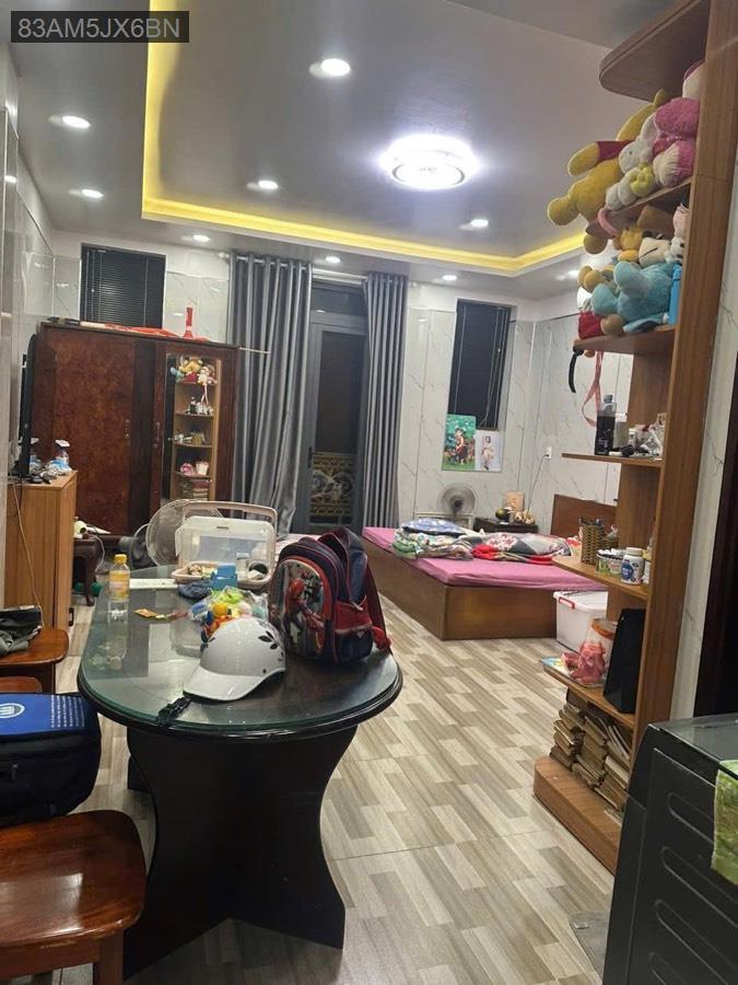 Bán nhà Sổ Hồng Riêng ngay chợ Thới Hoà vào, kết cấu 1 trệt 3 tấm rưỡi có 6 phòng ngủ - Xã Vĩnh Lộc A  -  Huyện Bình Chánh  - (ảnh - 0)