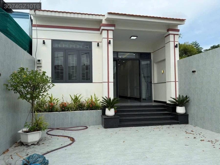 Bán nhà gần Bệnh Viện Xuyên Á, diện tích 6x20 full thổ cư hoàn công đầy đủ. Giá 3tỷ3 còn TL - Xã Tân Phú Trung  -  Huyện Củ Chi  - (ảnh - 2)