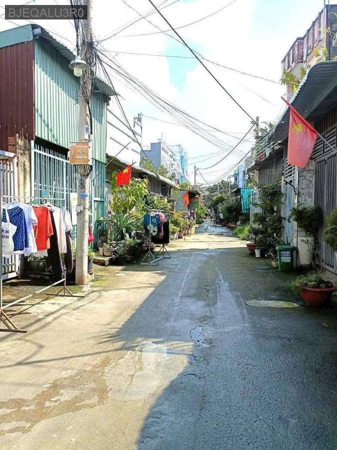 Bán đất SHR gần chợ đầu mối Hóc Môn, xây dựng tự do hoàn công đầy đủ. Giá 3tỷ450triệu TL - Xã Xuân Thới Thượng  -  Huyện Hóc Môn  - (ảnh - 1)