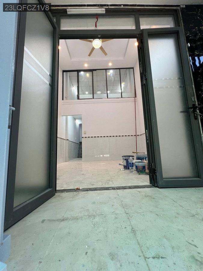 Bán nhà Nguyễn Thị Sáu bán kính 200m gần trường học Tam Đông 2, gần chợ. SHR diện tích 4.5x12 - Xã Thới Tam Thôn  -  Huyện Hóc Môn  - (ảnh - 0)