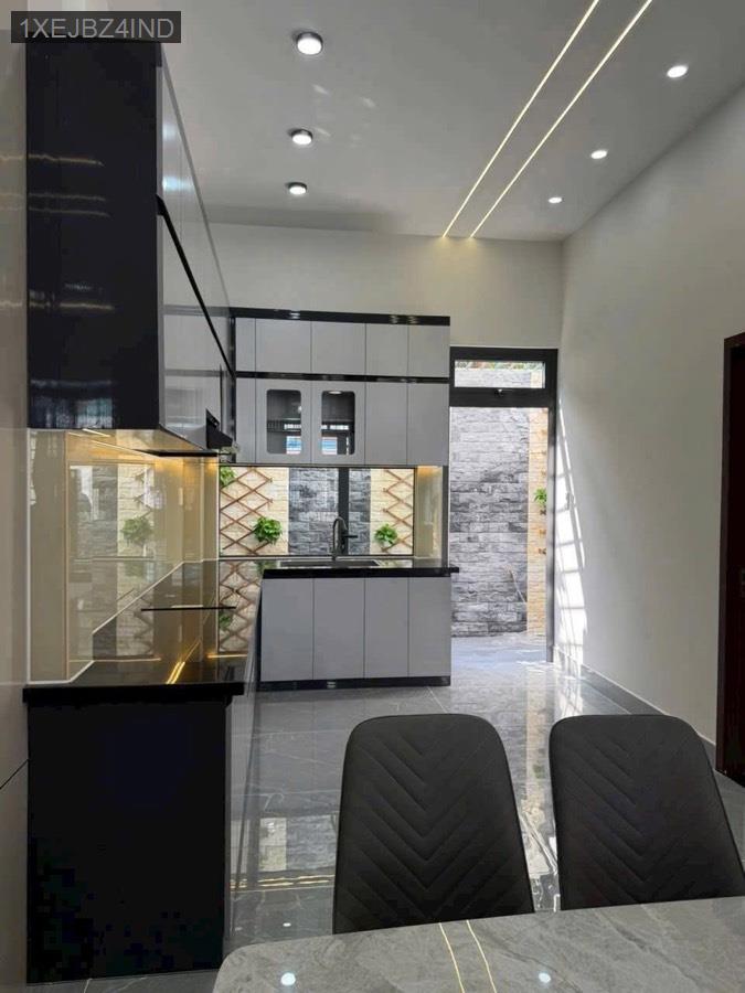 Bán nhà Đông Thạnh 8 giáp Quận 12, diện tích 6.8x 15. Giá 6tỷ250triệu TL - Xã Đông Thạnh  -  Huyện Hóc Môn  - (ảnh - 4)