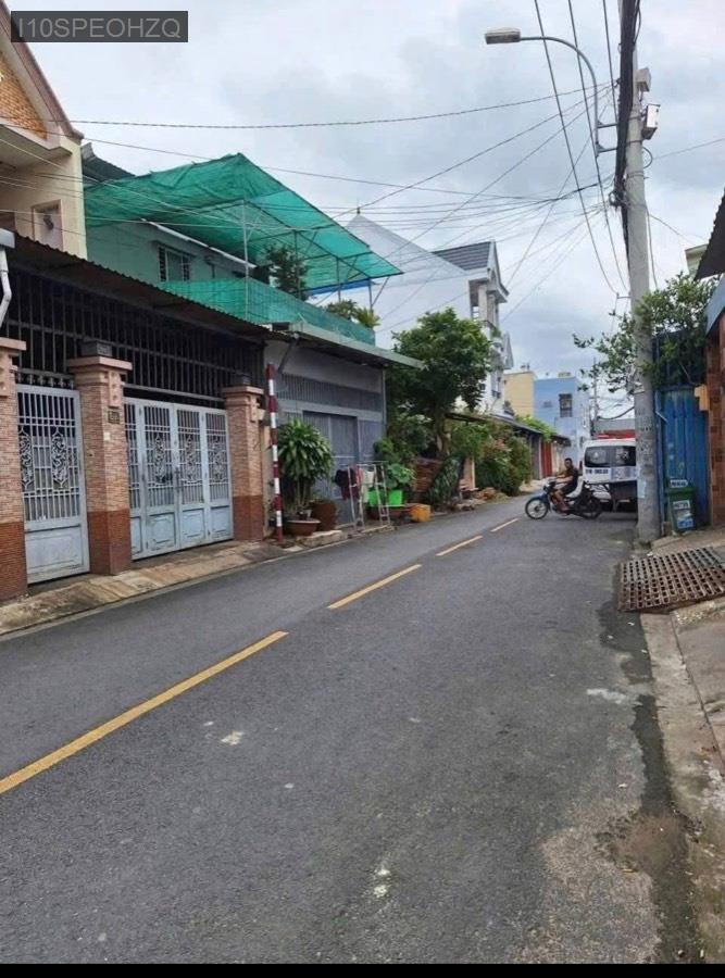 Bán đất ở Thị Trấn Hóc Môn diện tích 6.10x32, tổng diện tích 184m² full thổ 2 mặt tiền. Giá 7.9tỷ - TT. Hóc Môn  -  Huyện Hóc Môn  - (ảnh - 0)