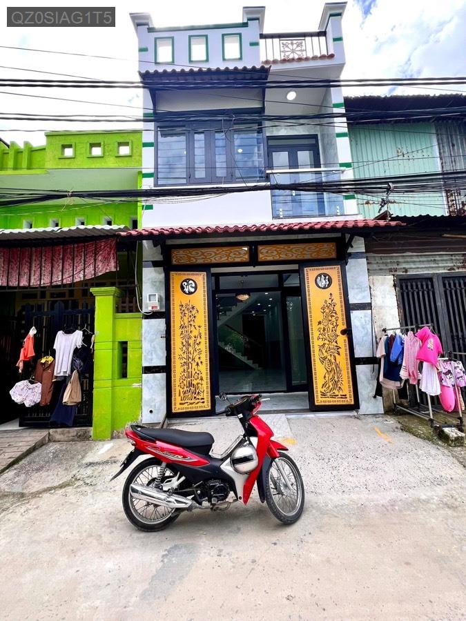 Bán nhà Ấp 6C cũ khu vực trung tâm. Nhà hướng tây, hẻm xe hơi - Xã Vĩnh Lộc A  -  Huyện Bình Chánh  - (ảnh - 1)