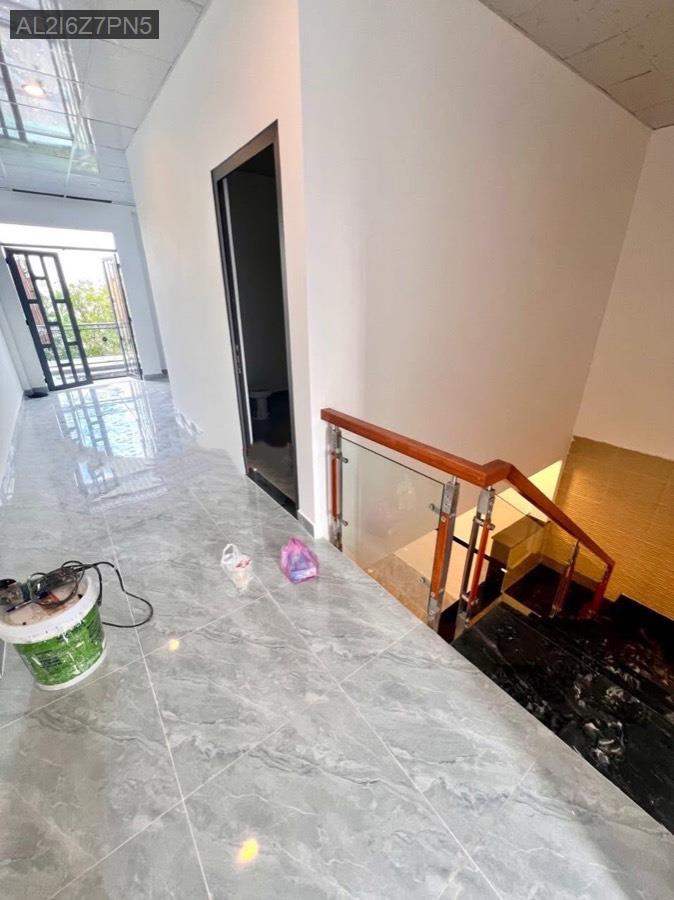 Bán nhà chợ Nữ Dân Công đường 5m thông. Hướng Tây, nhà lâu năm mới sửa lại sạch đẹp - Xã Vĩnh Lộc A  -  Huyện Bình Chánh  - (ảnh - 4)