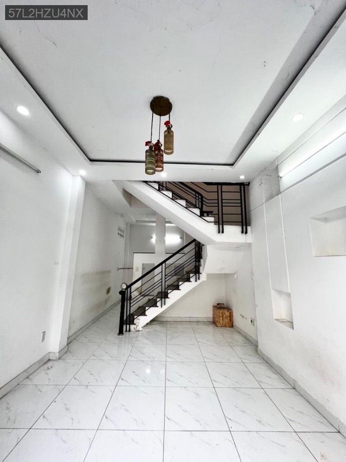 Bán nhà - Phường Tân Tạo  -  Quận Bình Tân  - 102m² - 4tỷ - (ảnh - 0)